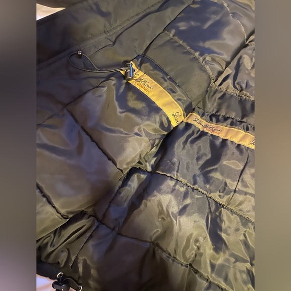 Levi Strauss & Co. Signature Winter Coat in a size Medium. - Picture 8 of 11